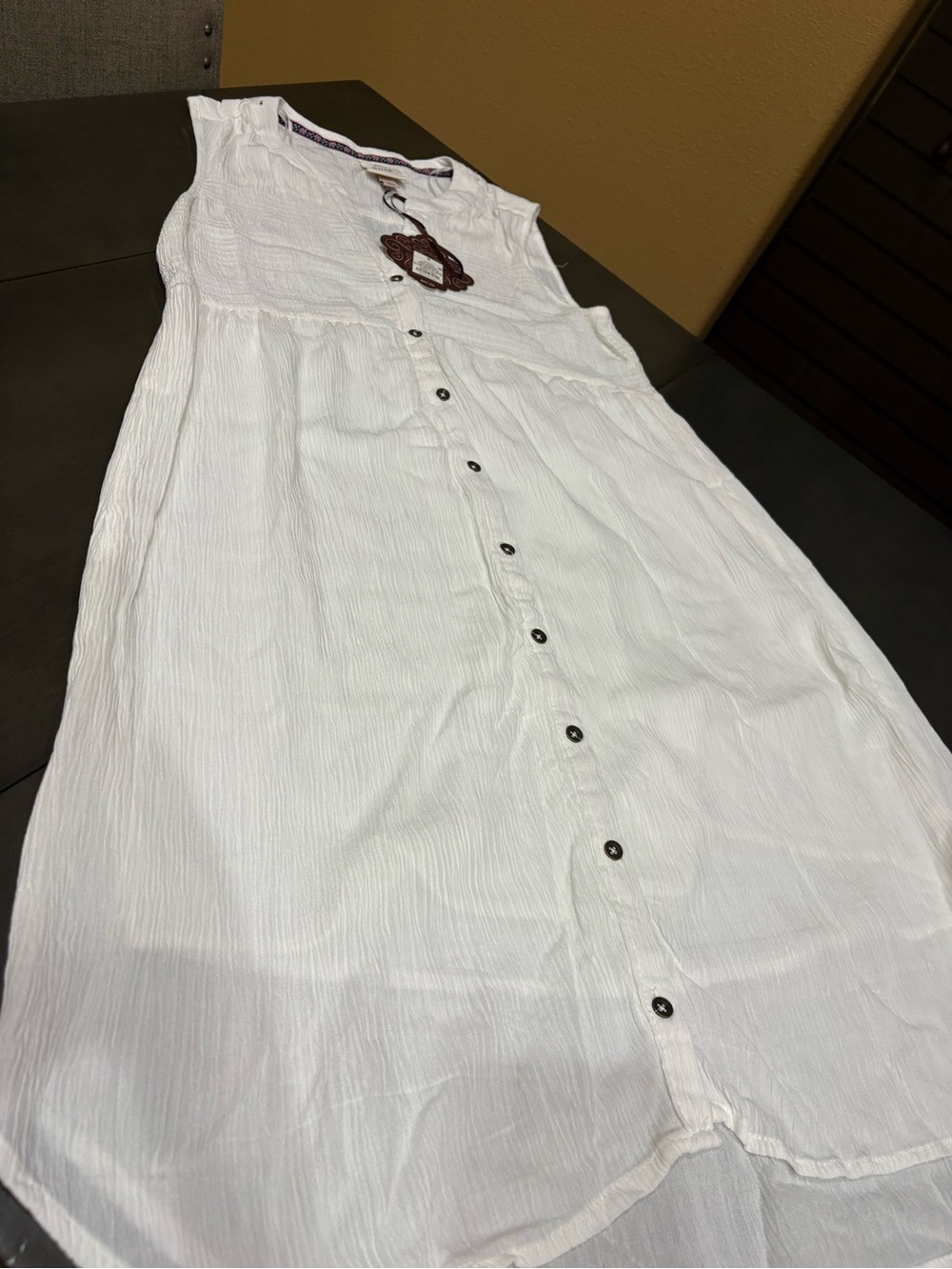 Knox Rose White Sleeveless Smocked Button Down Midi Boho Dress